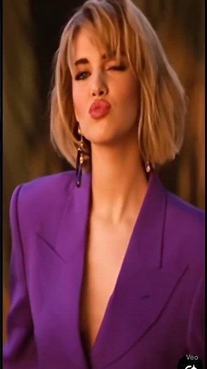 Debbie Gibson - Only In My Dreams (2016 Acoustic Version)