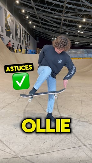 Old Skullz Skateboard | Coaching on Instagram: "Comprendre le Ollie ✅ Apprendre par étapes avec @maxx_hat. Aujourd’hui on te montre comment y aller par étapes pour réussir à faire sauter le skate. Essaie ça ! Commencer par étapes c’est super important pour apprendre le skate. Dans cette vidéo on te montre comment progresser en s’amusant au skatepark 🤗 🔥Rejoins nous sur @oldskullzskateboard pour apprendre le skate comme t’as jamais vu ! ASTUCES 💥Apprendre le Ollie💯