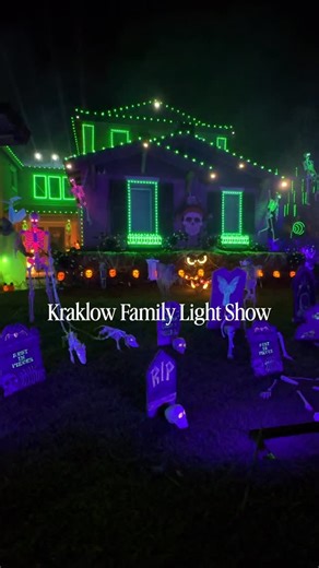 **Amazing Halloween Light show!!** This kid-friendly spectacular Halloween house has tons of decorations and lights that pair to music if you tune into 89.7 on your radio. Follow @kraklowfamilychristmaslights and let them know how much you love their light show!! 📍33099 Sage Court, Temecula ⏰6:30-9:00pm Sunday-Thursday 6:30-10:00pm Friday-Saturday 🗓️Starts Friday, October 24th 🎃Don’t forget to park on the opposite side of the street with your lights off & music low so everyone can enjoy. #hal
