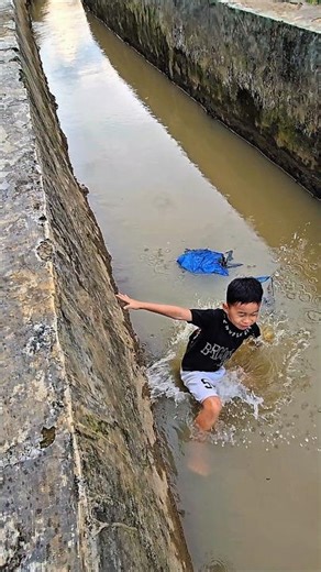 Layangan hanyut Miftah lucu 🤣🤣 #shorts #trendingshorts