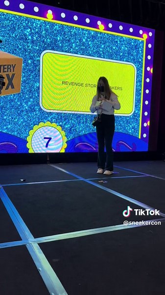 Let’s see what she gets 👟🤔 #foryou #sneakers #sneakerhead #hypebeast #shoes #fy