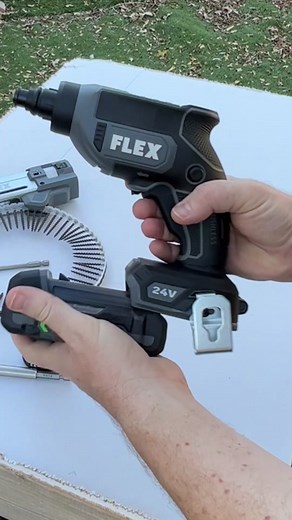 NEW FLEX 24V Brushless Drywall Screw Gun With Magazine DEMO!