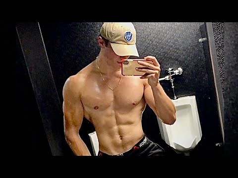 CALEB MOSZKIEWICZ || 19 Y/O bodybuilder || workout and plus posing ||