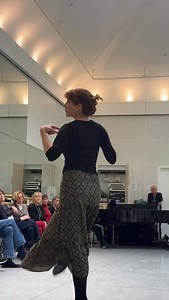 Darcey Bussell once a star ALWAYS a star. Darcey shares her passion to achieve excellence with Dance Forward students last Sunday at Royal Ballet Company Studios. Darcey… from the heart a huge huge thank you Andrew @darceybussellofficial #royalballet #ballet | Dance Forward