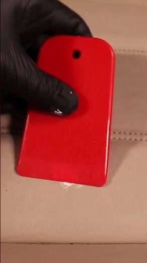 Repairing a hole in a leather car seat | Quick results with RépaCuir SOFOLK