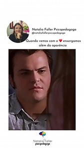 Era pra ser um filme de comédia, “O amor é cego” onde um cara que não acreditava no amor se apaixona por uma mulher de 300 quilos depois de ser hipnotizado para ver apenas a beleza interior das pessoas. Quando enxergamos além da aparência conseguimos viver em paz conosco também, pois muitas vezes nos cobramos demais, nos comparamos e nos sentimos fracos e incapazes, por isso, não conseguimos ser felizes. Um dos motivos que nos faz ter uma visão errada de nós mesmos é que temos muita facilidade e