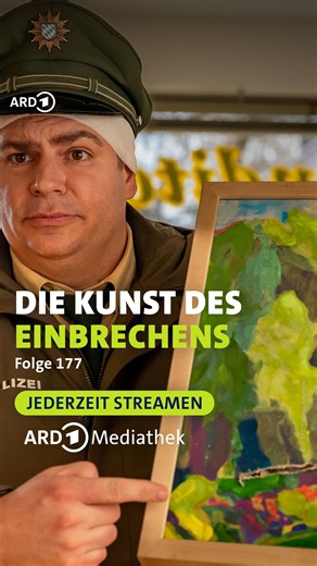Hubert ohne Staller - Official on Instagram: "Nee, das Loch fällt nicht auf, oder? 🤭 In der heutigen Folge "Die Kunst des Einbrechens" (177) ist das Revier einer ausgefuchsten Verbrecherbande auf den Fersen! Sie treiben ihr Unwesen in der High-Society und haben es auf wertvolle Kunstwerke abgesehen 🖼️ Doch wer steckt dahinter? Die einzige Gemeinsamkeit: Alle gestohlenen Werke wurden in der gleichen Galerie gekauft 🤔 Einschalten, heute Abend, 18:50 Uhr im Ersten oder live streamen in der ARD M