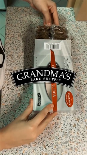 𝗦𝗻𝗮𝗰𝗸-𝘀𝗶𝘇𝗲𝗱, 𝗯𝘂𝘁 𝗽𝗮𝗰𝗸𝗲𝗱 𝘄𝗶𝘁𝗵 𝘁𝗿𝗮𝗱𝗶𝘁𝗶𝗼𝗻! 🍰💛 Grab a Snack Pack of Grandma’s Original Fruitcake Slices — the perfect bite of nostalgia anytime, anywhere. 🎁✨ Because who says you can’t have fruitcake on the go? 😉 #GrandmasFruitcake #SnackPack #SweetOnTheGo #FruitcakeLove #BiteSizedYum #BakedWithLove #SnackTimeUpgrade #ShareTheYum | Beatrice Bakery Co