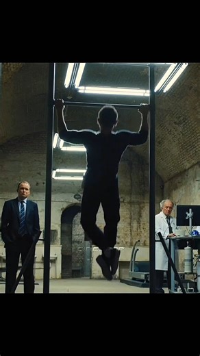 Bond executando o teste físico para ser reintegrado como 007 😎 - 007: Operação Skyfall