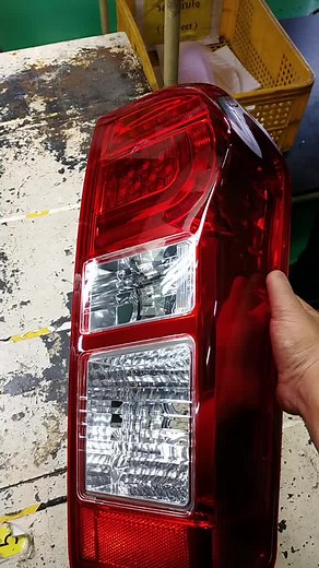 #ช่างกลโรงงาน ว่างไม่ว่างดูเอา ใช้มั่วตั่วไปหมดแล้วโรงงาน ไม่มีไรทำก็มานั่งดูพี่เขาทำ#หลอกถามราคาได้ #หลอกถามได้ครับ #ไฟท้าย #วัยรุ่นled