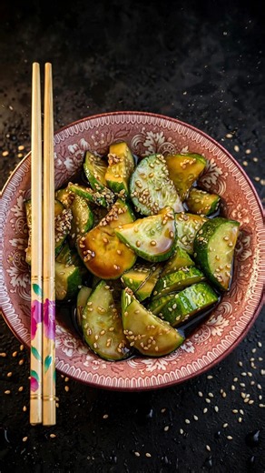 CRUNCHY Spicy Japanese Cucumber Pickle | Desi Style Sunomono in 5 Mins | Tangy Kyuri No-Cook Recipe