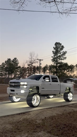 Exploring the High Country: Stunning 16x Views