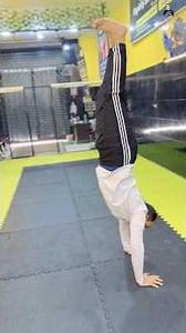 Easy Handstand Tutorial for Beginners 💪 #sports #FayoumGovernorate #education #gymnastics #sports