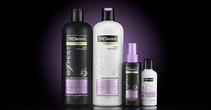 How to Dramatically Light a Group of Products with Three Speedlights