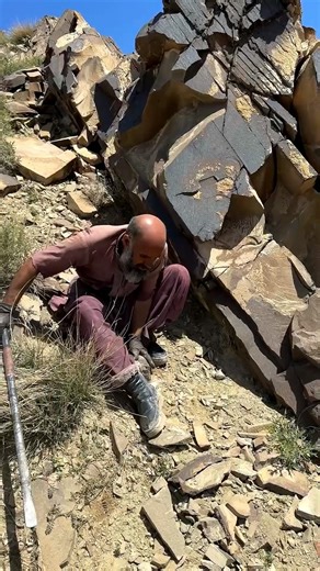 You Won’t Believe What Was Hidden Inside This Stone #rocks #treasure #mining
