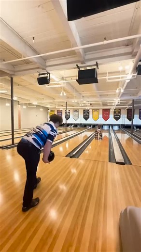 bowling addiction mx on Instagram: "🔥 **The BEST Bowling Trick Shots on the PBA Tour!** 🎳 Witness insane precision, crazy spin, and unreal power from the **top PBA pros**! 🏆 From **back-to-back strikes** to **impossible spare conversions**, these shots will BLOW YOUR MIND 🤯 Who’s your favorite PBA bowler? 👇 ✨ **Watch till the end for the craziest trick!** #Bowling🔥 #boliche #BowlingTricks #PBATour #BowlingPro #StrikeShot #SpareMagic #CrazySpin #BowlingSkills #ProBowler #MindBlown 🎳🔥"