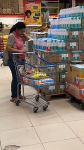 Ela parecia preocupada e cansada , cheguei bem na hora certa | Barbie yummy recipes