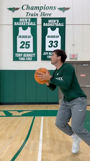 Jordan McCabe on Instagram: "SAVE FOR YOUR NEXT WORKOUT! 1. Baseline turn - start with back to basket 2. Drift pass - slide down to corner 3. Above the break - start in low corner 4. Pump fake to escape dribble Repeat this cycle 3 times (12 shots) at 5 spots. Training app in bio 📝"