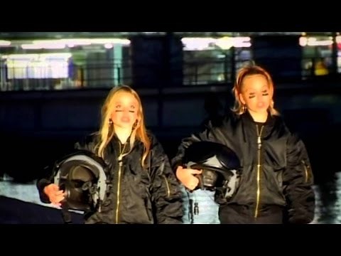 Peaches - Skateboard