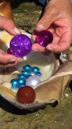 The beauty's pearl picking skills are amazing