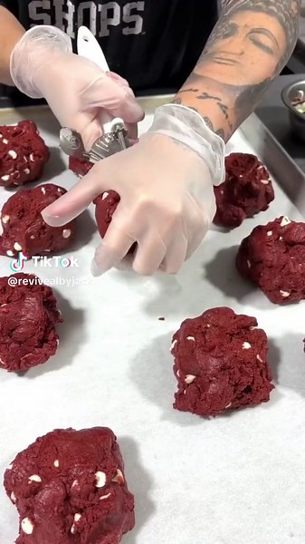 Delicious Vampire Red Velvet Protein Cookies for Fall! 🍂🍪