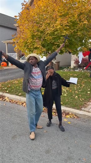 . C I T R O N ^ 🍋´🇭🇹 on Instagram: "For parents & grand parents that don't have plans tomorrow , here's a cute Idea for Halloween 😂😭 - @ohshelshel @citron_rose #halloween #haitian #humour #activityideas"