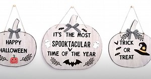 Perfect DIY Halloween Cardboard Pumpkin Signs