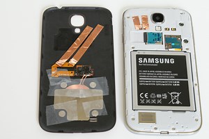 Galaxy S4 Inductive Charging Hack Keeps Everything Inside The Case