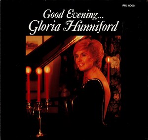 Gloria Hunniford - Good Evening... Gloria Hunniford
