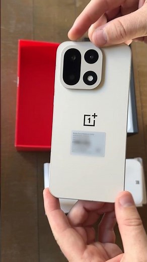 Unboxing the New OnePlus 15 in Sand Storm