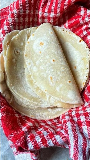 Homemade Easy Soft Flour Tortillas | Kitchenstagram