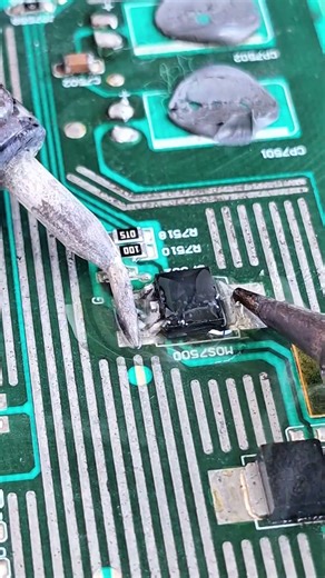 Removing the mosfet with double solder. #tutorial #repair #experiment #service
