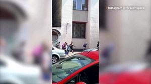 Schoolchildren were seen running, with some screaming, on a Kyiv street as Russia launched its 16th air attack on the Ukrainian capital this month, hours after unleashing dozens of missiles and drones overnight https://reut.rs/43z7XAk | Reuters