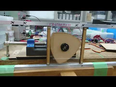 三角カムを用いた往復運動機構 (Reciprocating Mechanism with a Triangular Cam)