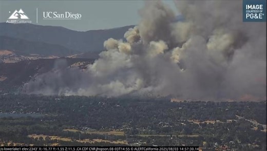 #LakeFire UPDATE (3:20 pm): The fire near Eastlake Drive and Oak Street in Clearlake is now approximately 100 acres. There are 15 engines, 5 dozers, 4 hand crews, 3 water tenders, 2 helicopters, 6 air tankers and one tactical aircraft responding to the fire. Evacuation map: https://protect.genasys.com/fullscreenMap?z=11.891451795720965&latlon=38.9956260015617,-122.65289293571959 | CAL FIRE Sonoma-Lake-Napa Unit