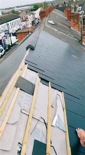 #construction #cowboy #why #funny #terrible #badwork #roofing #roof #labourer