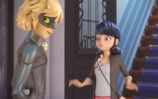 Siempre me he preguntado, porque si gustaba de Ladybug, porque cuando se presentó con Marinette, se agachó para besar su mano y empezó a coquetear con ella? Ahhh AdriChat, ya te gustaba la niña ❤️