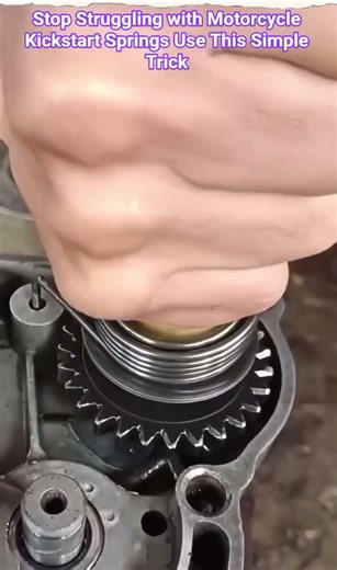 Stop Struggling with Motorcycle Kickstart Springs Use This Simple Trick #shorts #tips #mechanic