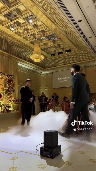 Heartwarming Pakistani Wedding Dance | Overjoyed Smiles and Love Story