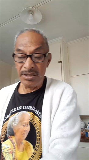 Wednesday...12/11/25.. Toka lalo ki ai... Hamuhamu masolo ( raw mussels)...yummy yummy ki ai... Ouaaana | Ray Tama Sila