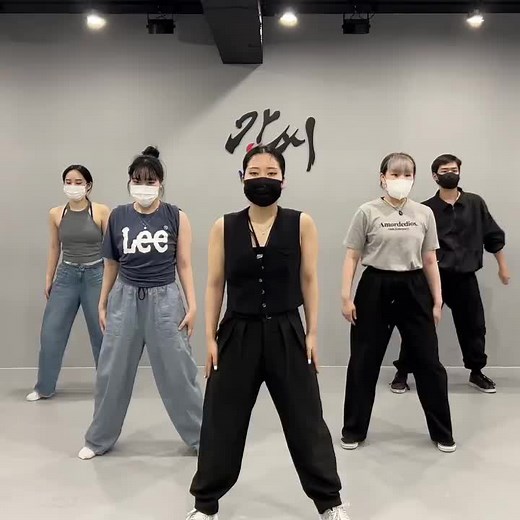 A variety of Disco music & Waacking moves #waackxxy on IG #waackingdance #disco #fyp