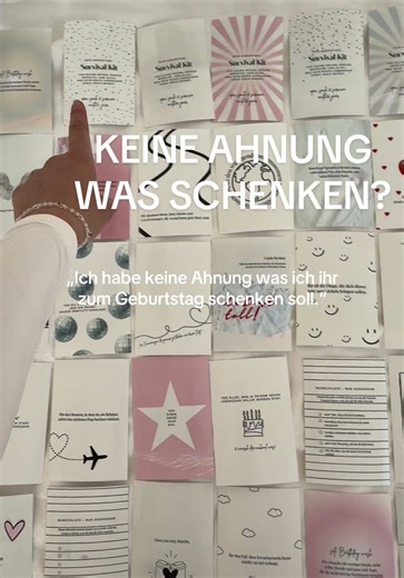den satz will ich ab jetzt nie wieder sagen 😭 kennt ihr dieses komplette black-out, sobald ein geburtstag näher kommt? man kennt die person eigentlich in- und auswendig, aber plötzlich steht man bei dm und denkt sich bei jedem regal nur: ja… und was davon soll jetzt bitte zu ihr passen? und meistens fehlt mir gar nicht DIE perfekte geschenkidee. ich brauche einfach nur diesen einen kleinen gedanken, der mich an etwas erinnert. genau dafür gehe ich mittlerweile meine karten durch. bei einer denk