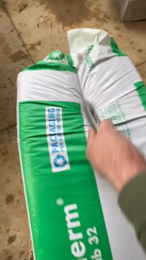 17K views · 63 reactions | How To Lay Bricks tricks For Beginners Using a line隣 | Bricklayer | Facebook