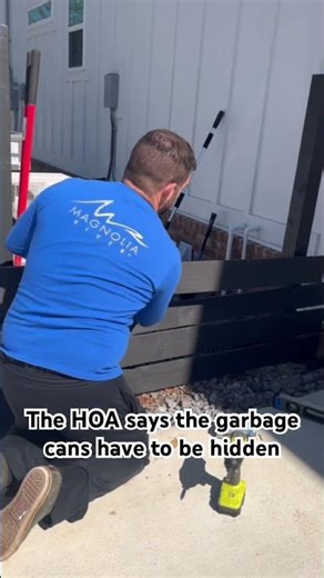 How to build a simple privacy screen (aka hide the ugly stuff 👀)