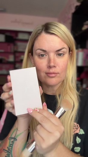 💁🏼‍♀️Want the most basic way to switch up makeup routine? Get this 4 Palette from Seint!These 4 shades are your foundation, your concealer, your contour, and your blush/lipstick. The coverage level is optional, and you can build your own, or just get a premade palette! Get a brush and that’s it. The premade collections come with a brush. 📱Text “MATCH” to me at (844)609-2992 and I’ll match you to your custom shades so that you can get started. Count on me to teach you everything you need to kn