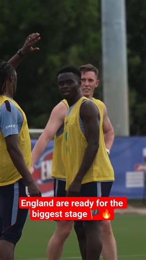 England team training ahead of the World Cup with Saka, Eze and Declan Rice all putting in the work