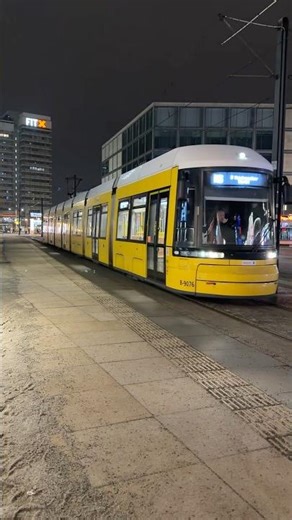 Straßenbahn Berlin Tram 9076 Bombardier FLEXITY Berlin GT8-08 der BVG #tramspotting