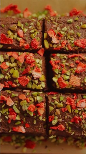 Avocado Chocolate Brownie | vegan, healthy & really fudgy