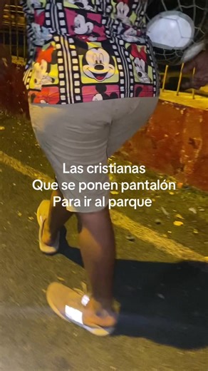 Las cristianas y el uso de pantalón en el parque