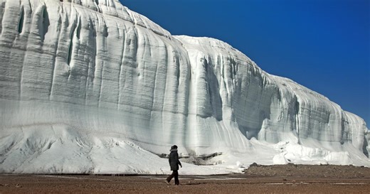 Life Unearthed with Ariel Waldman:Antarctica: Life Under the Ice Season 1 Episode 2